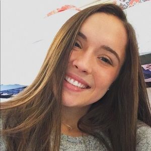 Meet your Posher, Olivia